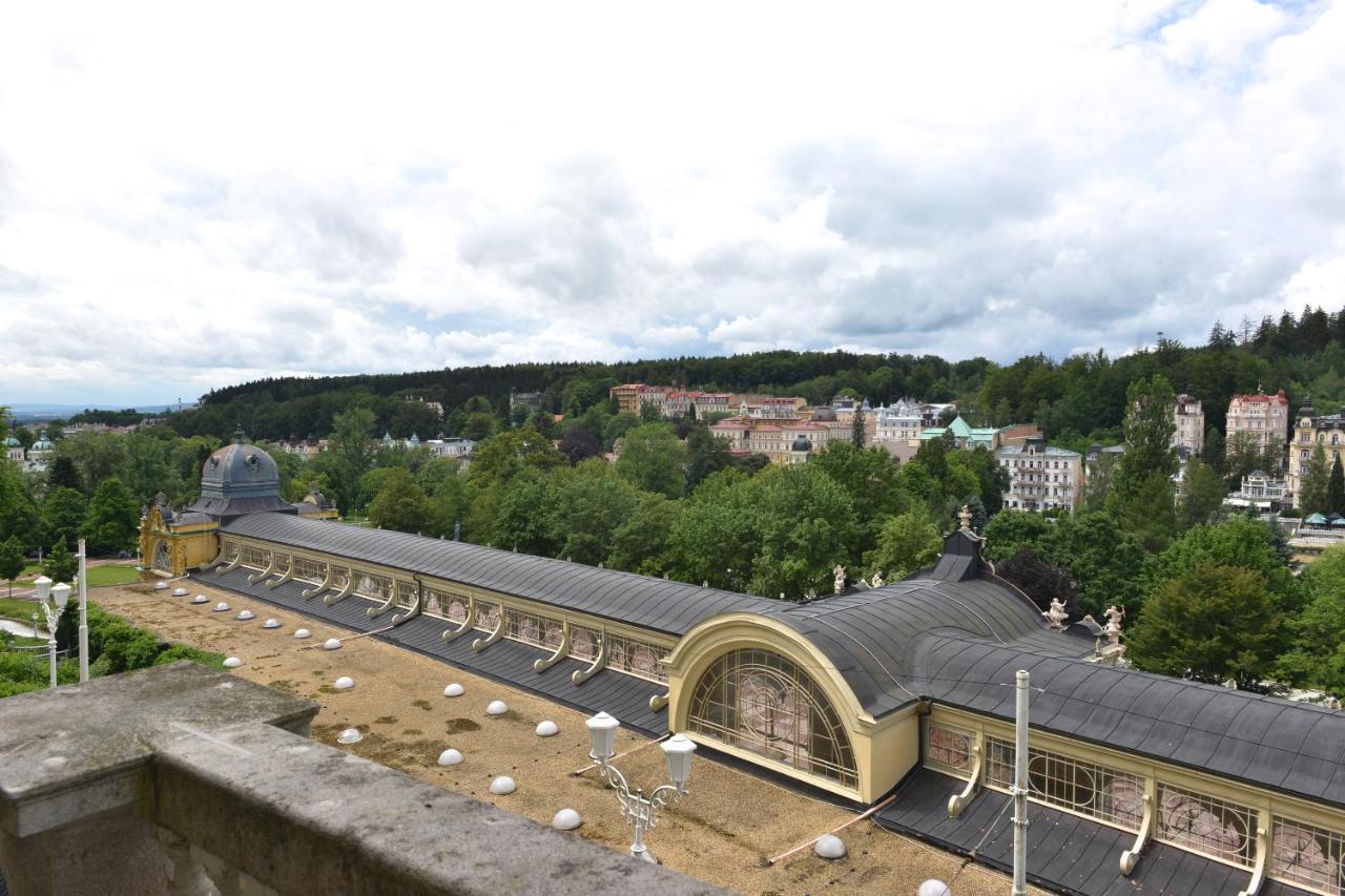 Kolonada Luxury 3 Bedroom Apartment Manes Marianske Lazne Exterior foto