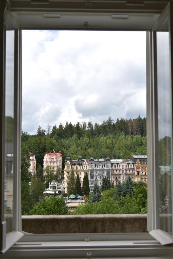 Kolonada Luxury 3 Bedroom Apartment Manes Marianske Lazne Exterior foto
